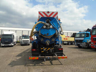 2011-volvo-fm-1428786-45815493