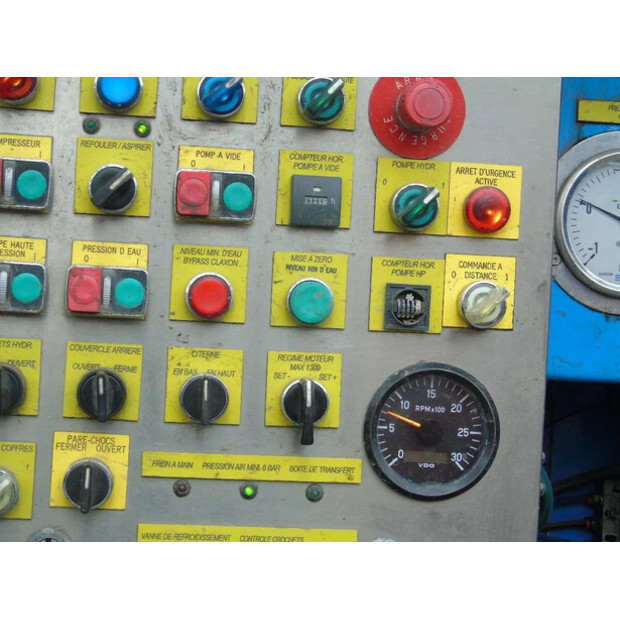 2011 Volvo FM-45815510