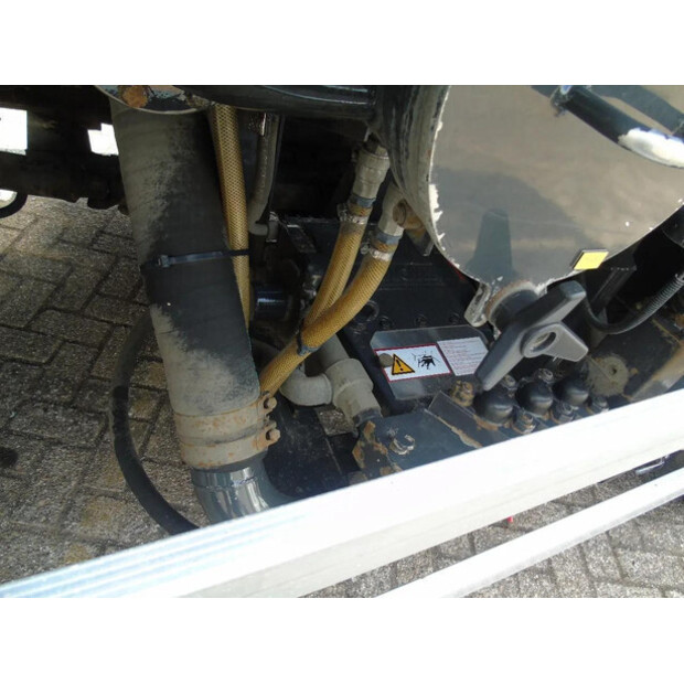 2011 Volvo FM-45815518