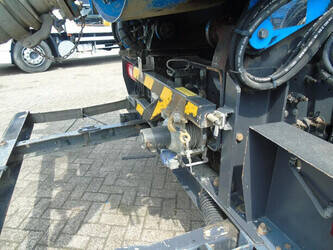 2011-volvo-fm-1428786-45815522