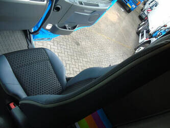 2011-volvo-fm-1428786-45815536