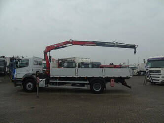 2014-mercedes-benz-axor-1428790-45815663