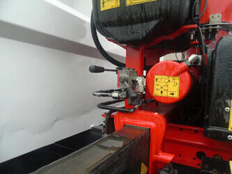 2014-mercedes-benz-axor-1428790-45815667