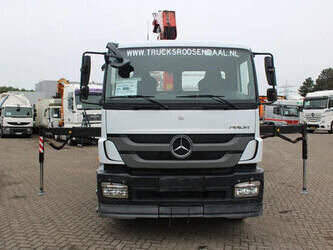 2014-mercedes-benz-axor-1428790-45815669