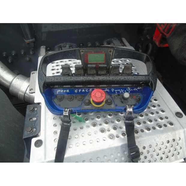 2014 Mercedes-Benz AXOR-45815675