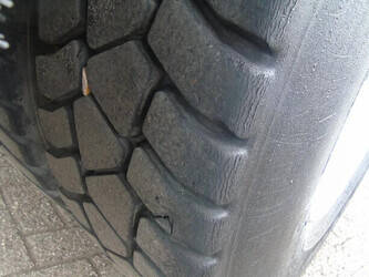 2014-mercedes-benz-axor-1428790-45815681