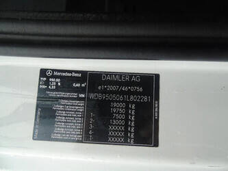 2014-mercedes-benz-axor-1428790-45815683