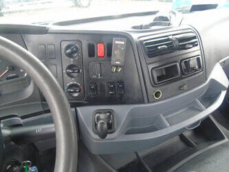 2014-mercedes-benz-axor-1428790-45815690