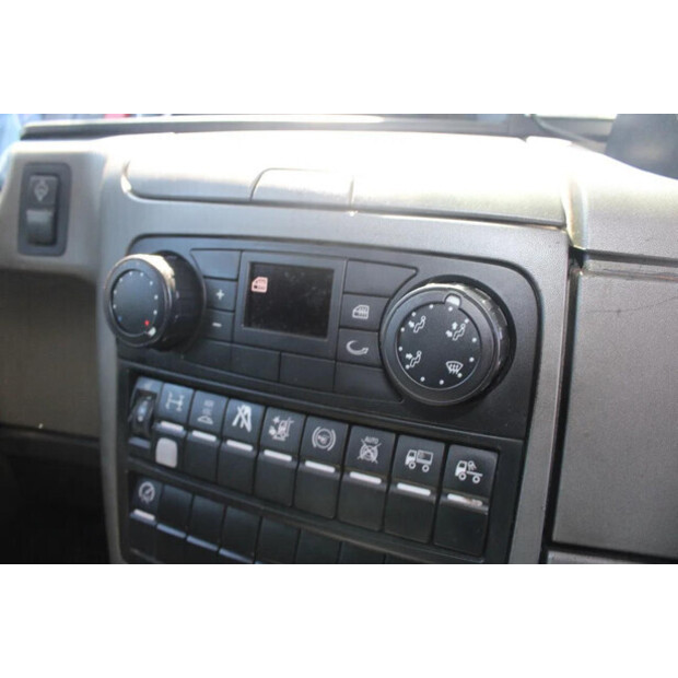 2017 MAN TGL-45815774