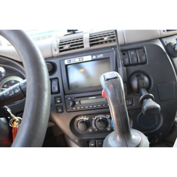 2009 داف CF 75-45815808