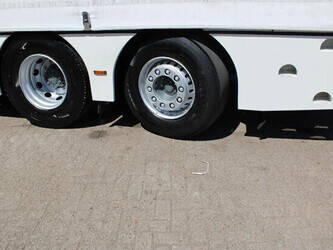 2016-daf-cf-330-1428794-45815822