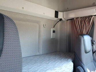 2016-daf-cf-330-1428794-45815825