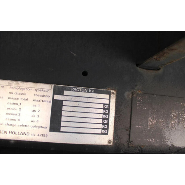 1992 باكتون OTHERS-45815874