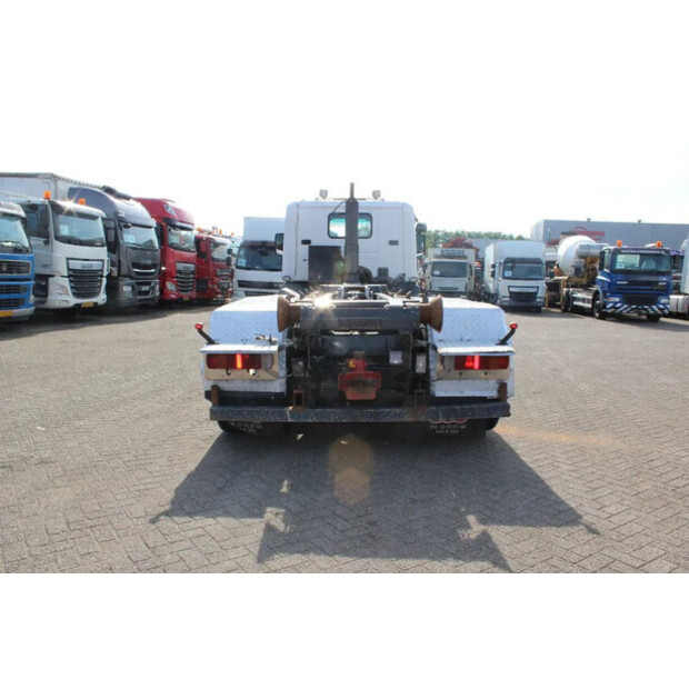 1996 Scania P124-360-45816092