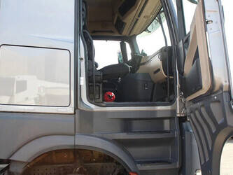 2019-mercedes-benz-arocs-1428803-45816184