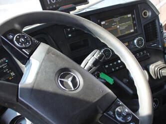 2019-mercedes-benz-arocs-1428803-45816191