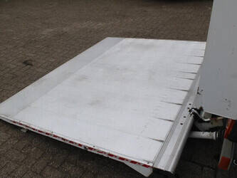 2011-iveco-eurocargo-1428810-45816404