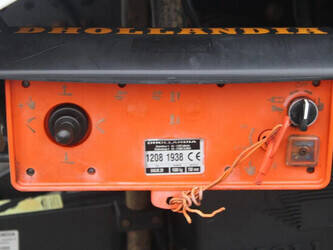 2012-mercedes-benz-antos-45816462