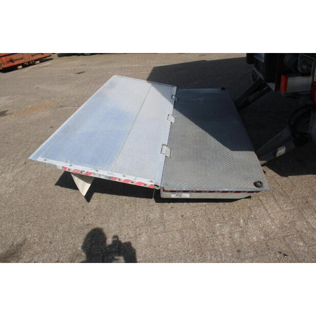 2017 Volvo FE-45816574