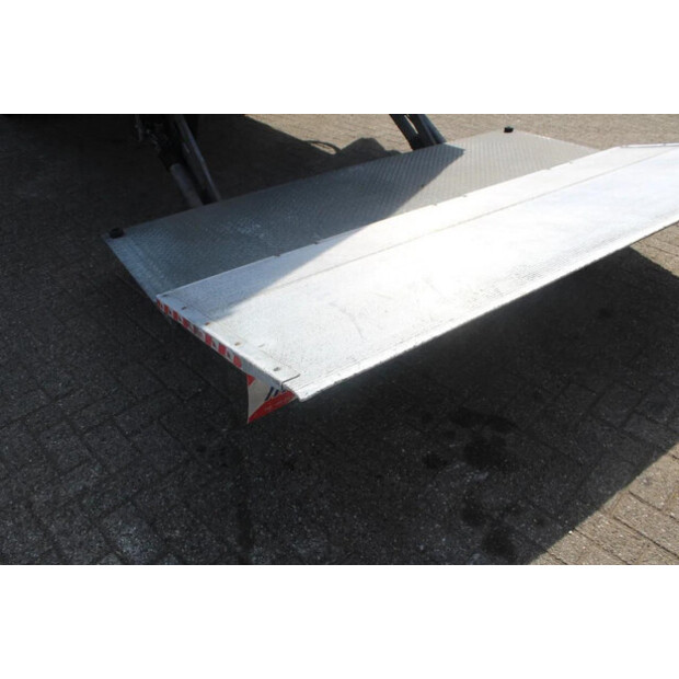 2017 Volvo FE-45816588