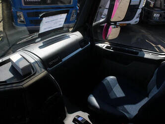 2010-volvo-fm-1428816-45816652