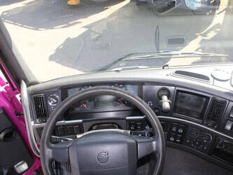 2010-volvo-fm-1428816-45816659