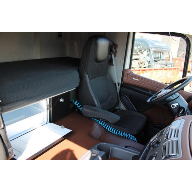 2019 داف CF-45816801