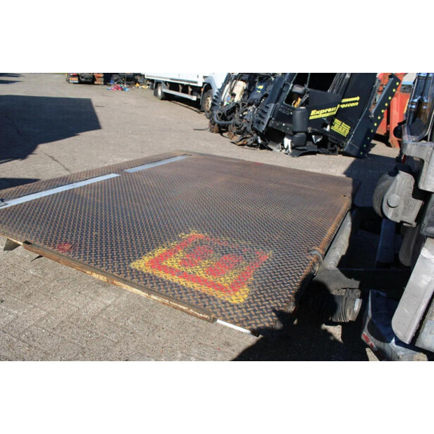 2016 Mercedes-Benz Antos-45816843