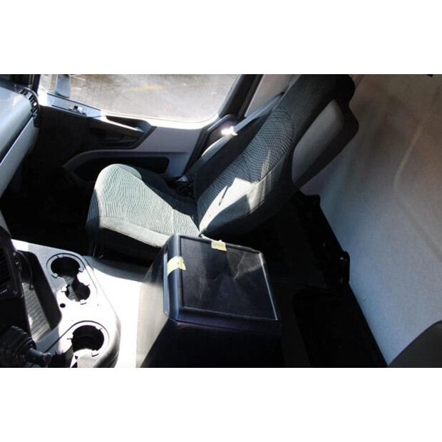 2016 Mercedes-Benz Antos-45816853