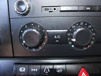 2016-mercedes-benz-antos-1428822-45816856