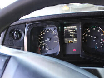 2016-mercedes-benz-antos-1428822-45816857