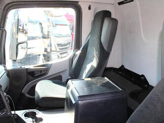 2016-mercedes-benz-antos-1428822-45816861