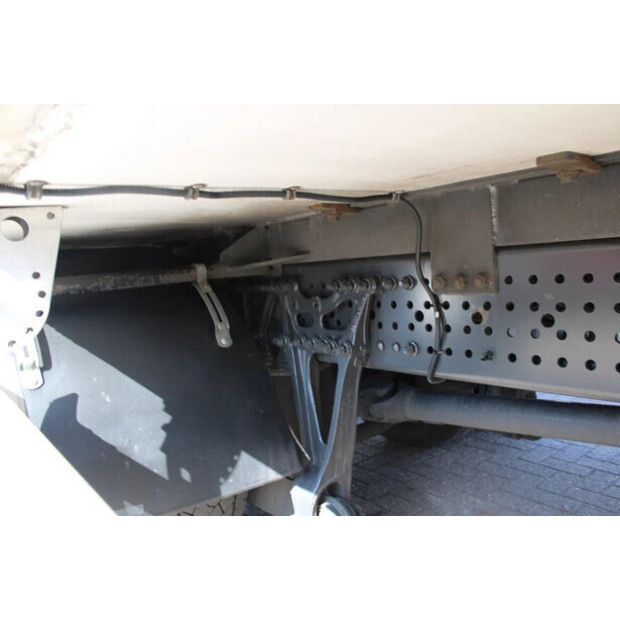 2016 Mercedes-Benz Antos-45817024