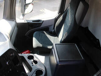 2016-mercedes-benz-antos-1428827-45817029