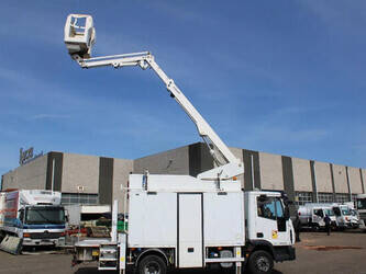 2010-iveco-eurocargo-1428829-45817055