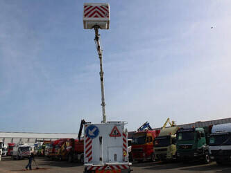 2010-iveco-eurocargo-1428829-45817059