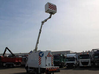 2010-iveco-eurocargo-1428829-45817061