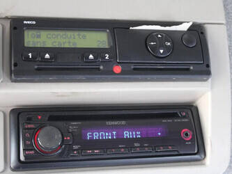 2010-iveco-eurocargo-1428829-45817071