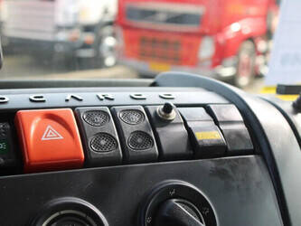 2010-iveco-eurocargo-1428829-45817073