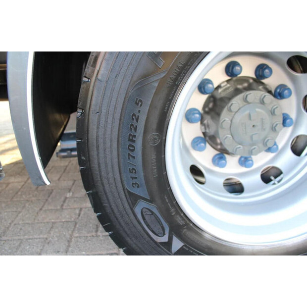 2020 DAF CF-45817146