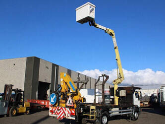 2002-man-14-224-45817207