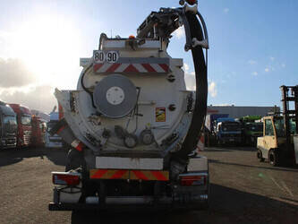 2015-man-tgm-1428834-45817240