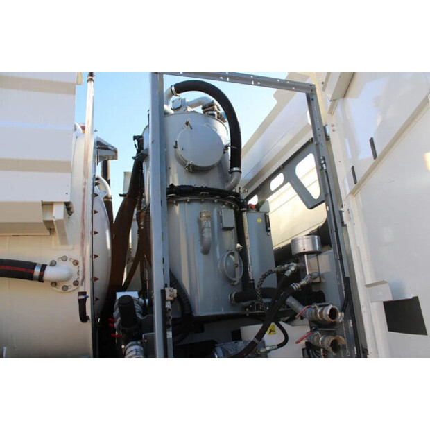 2015 مان TGM-45817247