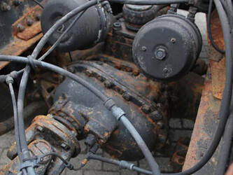 1999-man-others-45817298