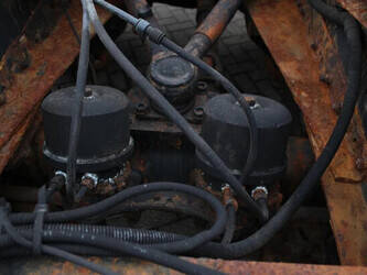 1999-man-others-45817303