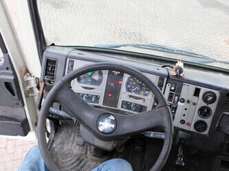 1999-man-others-45817315