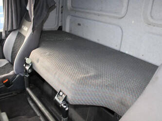 1999-man-others-45817319