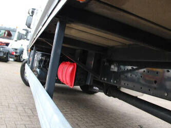 2015-iveco-eurocargo-1428836-45817338