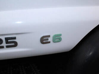 2015-iveco-eurocargo-1428836-45817347