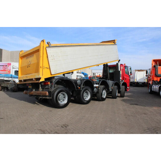 2003 جيناف OTHERS-45817369